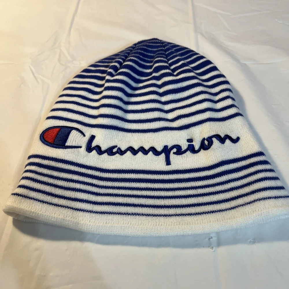 CHAMPION AUTHENTIC BEANIE HAT MEN'S REVERSIBLE OS WHITE EMBROIDERED LOGO DESIGN